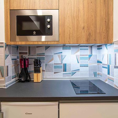 Apartamentos 1 Abril マラガ エクステリア 写真