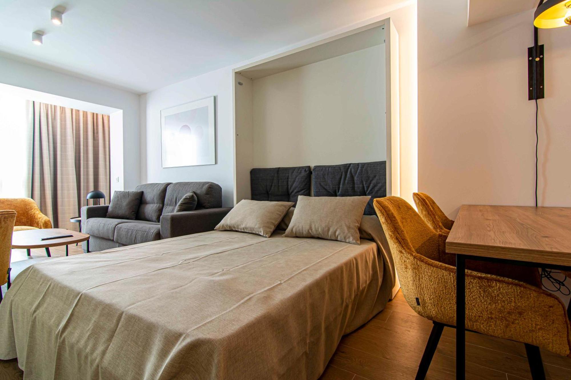 Apartamentos 1 Abril マラガ エクステリア 写真